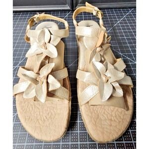 b.o.c. women leather gold floral sandals‎ adjustable ankle strap 38/7M/W